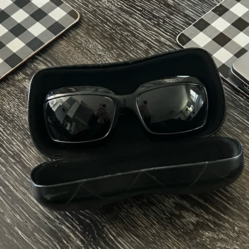 CHANEL Black Rectangular Sunglasses with Protective Case